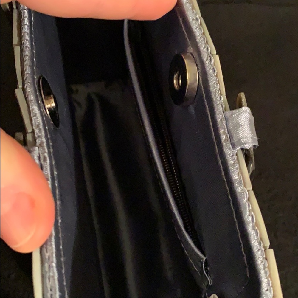Purse - Picture 2 of 4